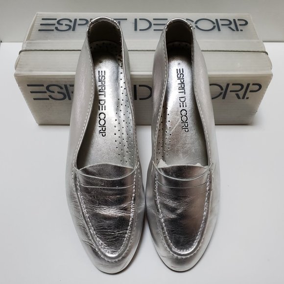 Esprit de Corp Women's Silver Leather Loafers 6.5B - Picture 5 of 11